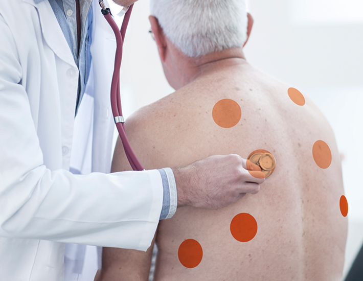 Basolaterale Auskultation der Lunge